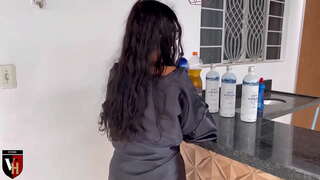 Թխահեր սիրում է սեքս