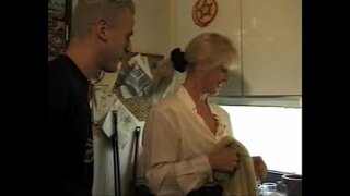 Matka syna a jeho priateľ