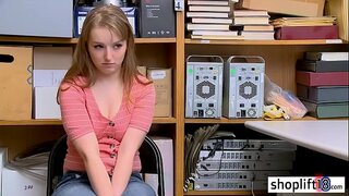 Гореща младо момиче крадец трахается с корумпирани ченгета