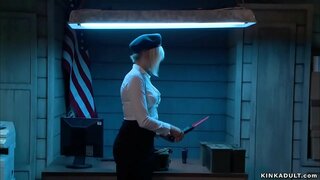 Dude ਬੰਨ੍ਹਿਆ ਅਤੇ fucked interrogator Dude ਬੰਨ੍ਹਿਆ ਅਤੇ fucked interrogator