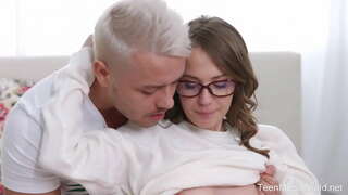 TeenMegaWorld - Analinis-Angelai